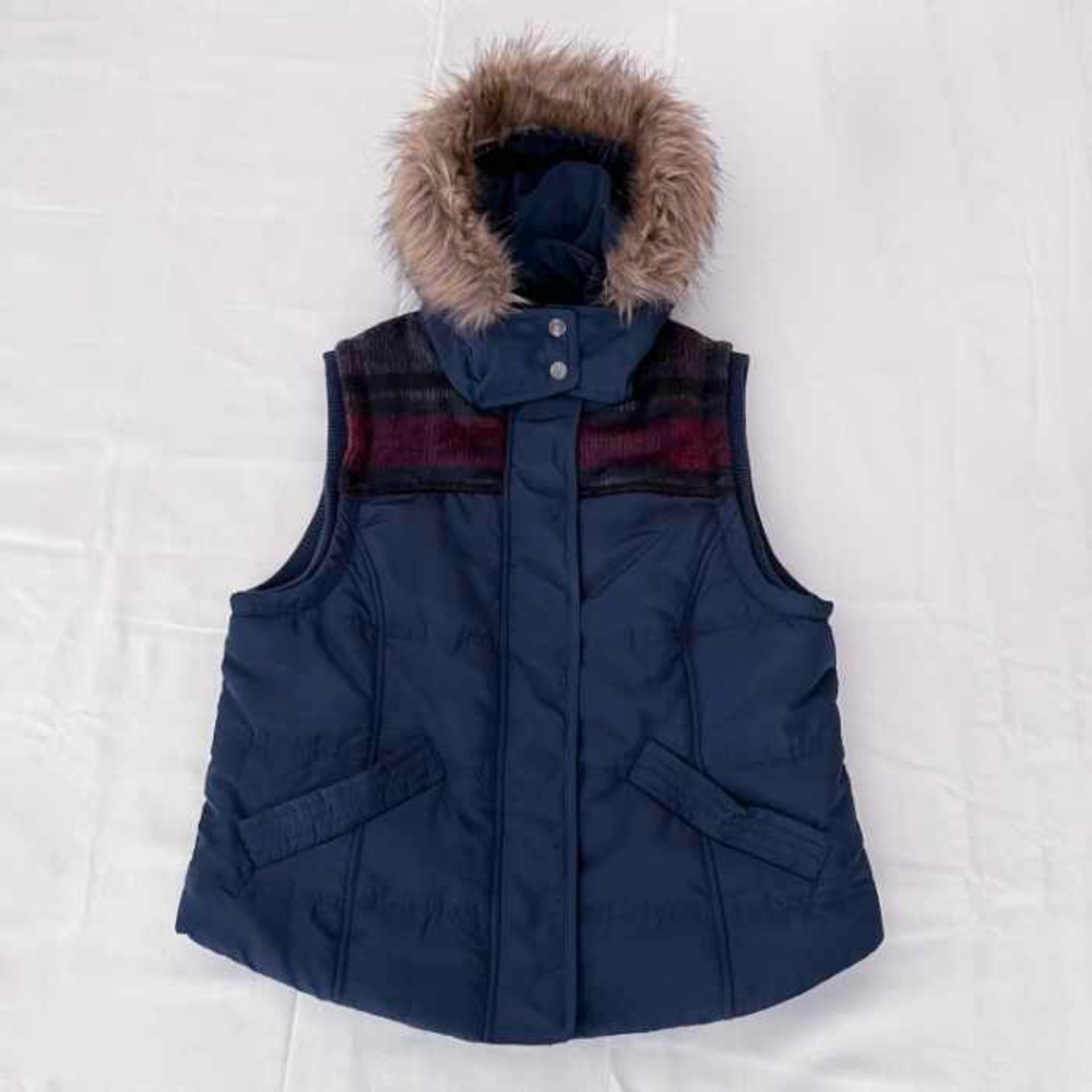 Coffeeshop‎ Navy Blue Zip Front Puffer Vest